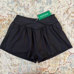 NWT Crisscross Waist Active Shorts